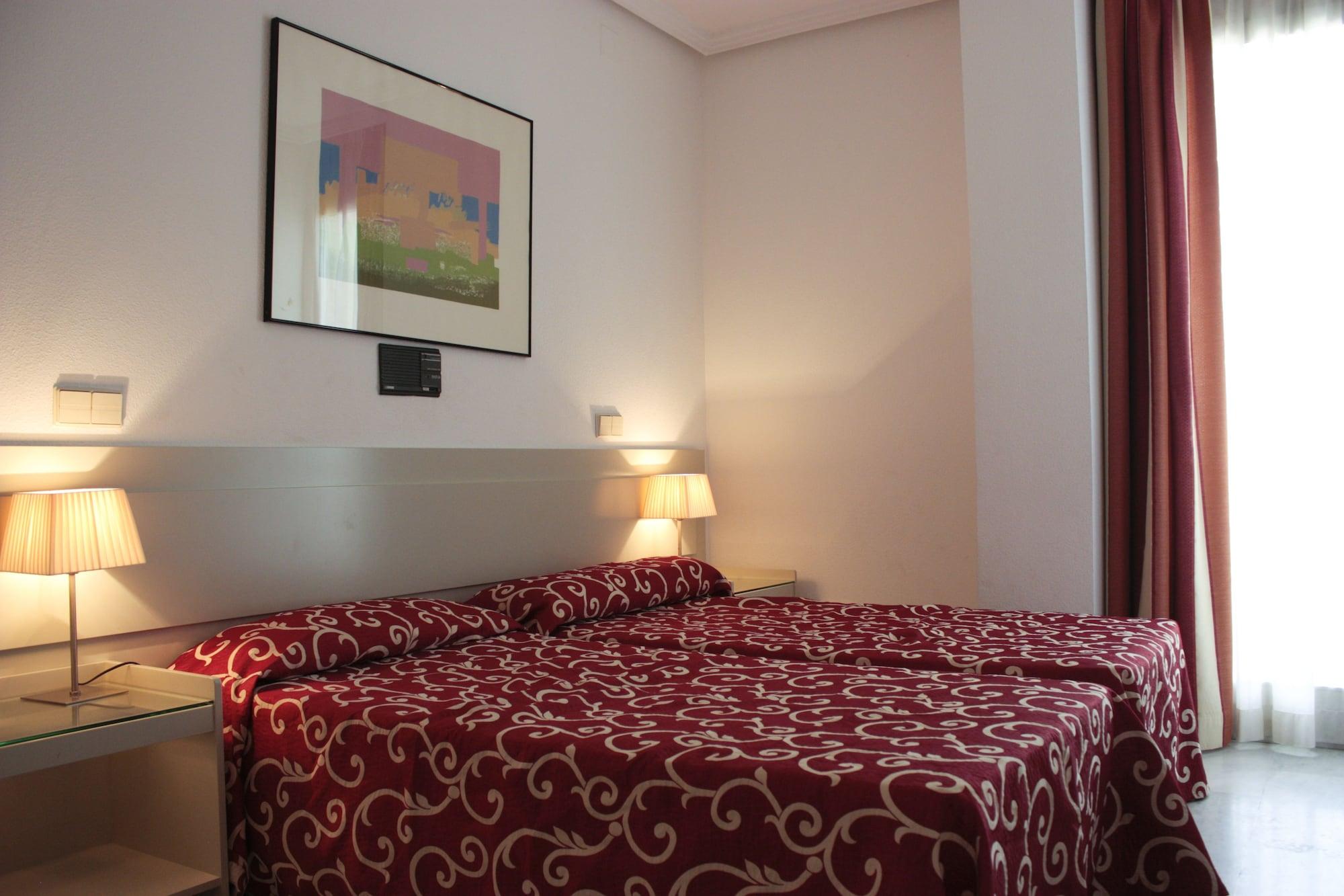 Hospedium Hotel Apartamentos Simon Verde Mairena del Aljarafe Szoba fotó