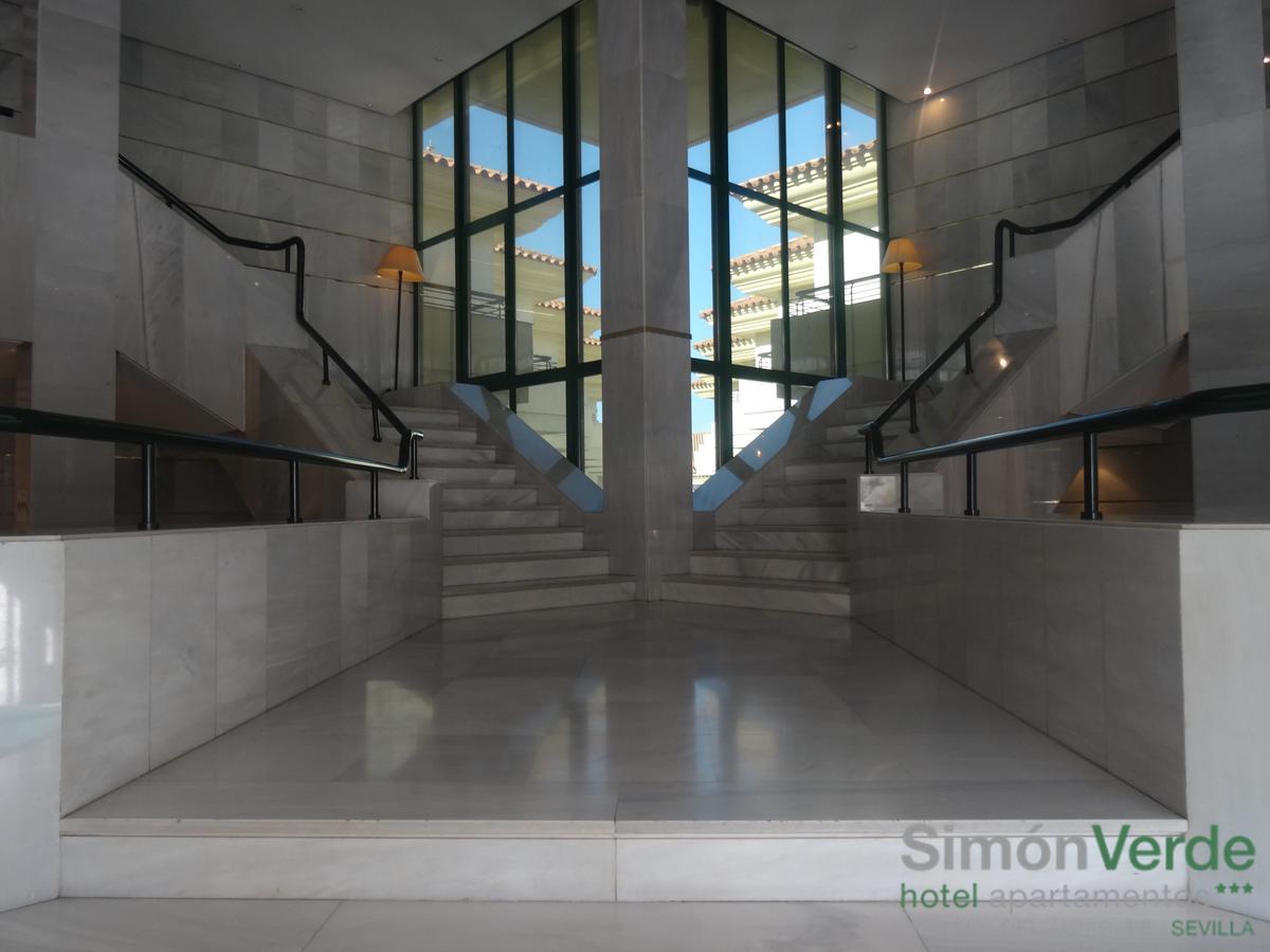 Hospedium Hotel Apartamentos Simon Verde Mairena del Aljarafe Kültér fotó