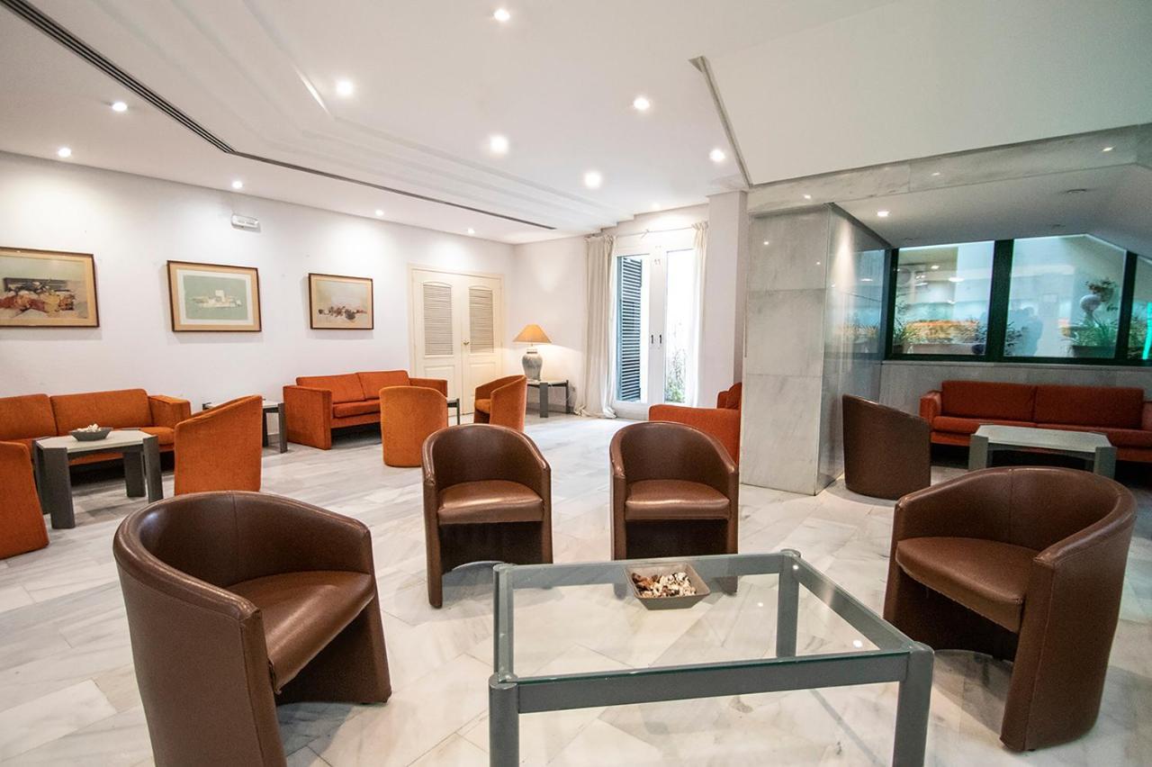 Hospedium Hotel Apartamentos Simon Verde Mairena del Aljarafe Kültér fotó