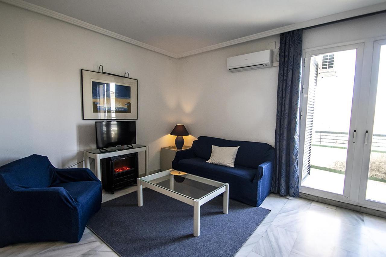 Hospedium Hotel Apartamentos Simon Verde Mairena del Aljarafe Kültér fotó